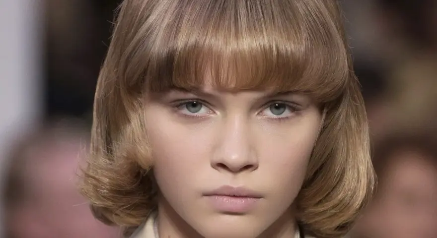 Frisuren für dickes Haar: Leichtigkeit & Stil Ihr Guide zum Traum-Look
